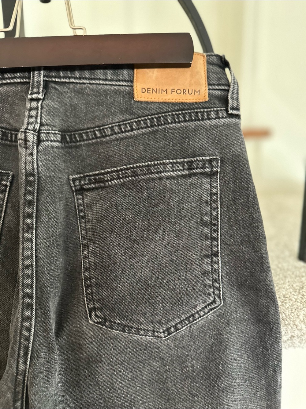 Denim Forum Arlo High Rise Straight 28L